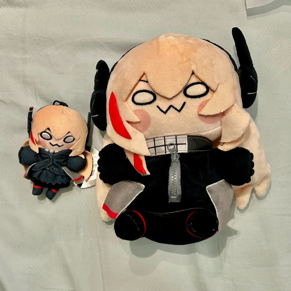 Game Girls Frontline M4 SOPMOD - Cosplay Plushie Prop のレビューと価格